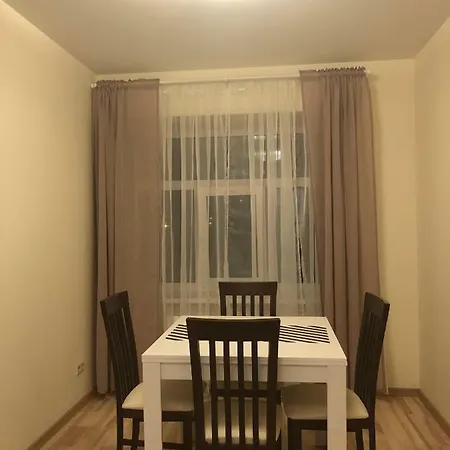 Riverside Embassy 2. Spacious/free Parking Ryga