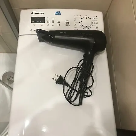 Riverside Embassy 2. Spacious/free Parking *