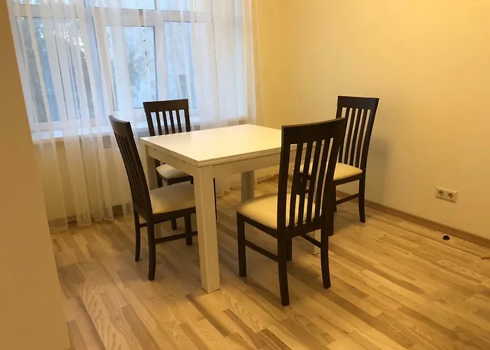 Riverside Embassy 2. Spacious/free Parking