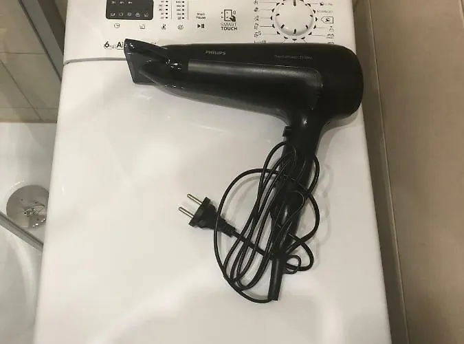 Riverside Embassy 2. Spacious/free Parking *