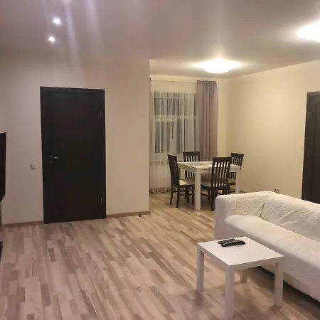 Appartamento Riverside Embassy 2. Spacious/free Parking