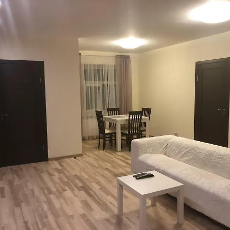 Apartman Riverside Embassy 2. Spacious/free Parking *