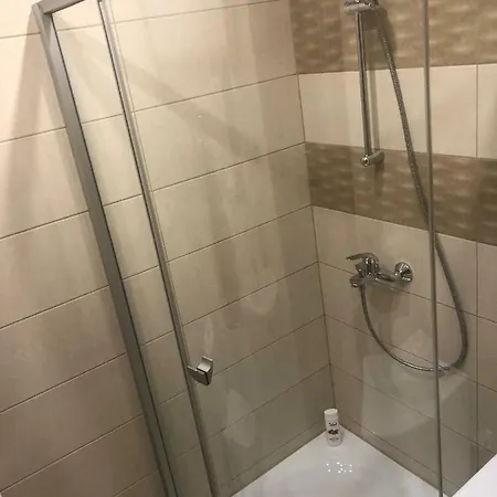 Riverside Embassy 2. Spacious/free Parking Apartament Ryga